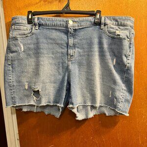 Lane Bryant Size 22 Mid Rise Girlfriend Short